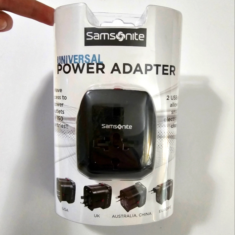 Samsonite Universal Power Adapter Compact Size Brand New In Package